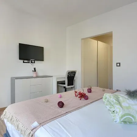 Sunce Mit Beheiztem Pool In Pula,istrien Villa *